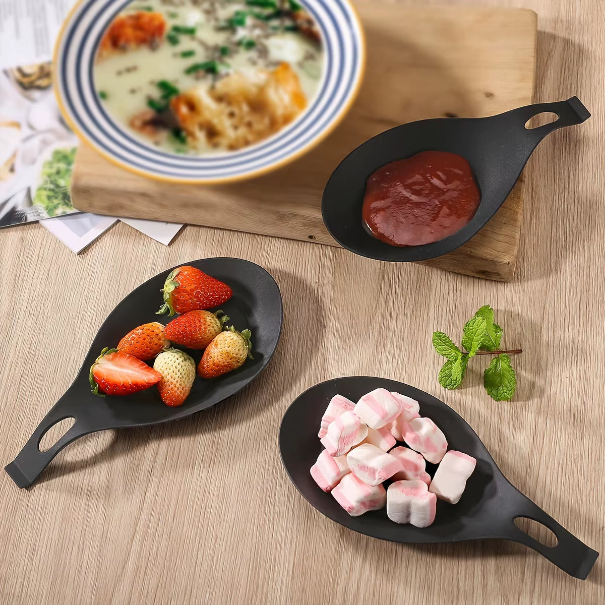 2/4PCS Silicone Spoon Rest Spatula Holder Insulation Spoon Shelf Kitchen Utensils Placemat Tray for Home Kitchen Accessories